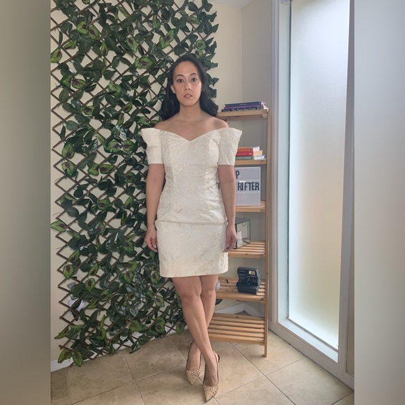 Unite - Picture 1 of 7